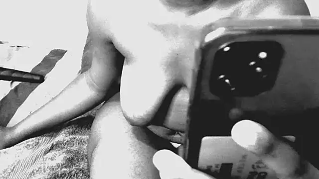 shy-lillyX22 online show from 26, 11, 2025