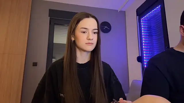 Snapshot of TenDouble chatting on 30, 11, 2025 TenDouble online show from 30, 11, 2025