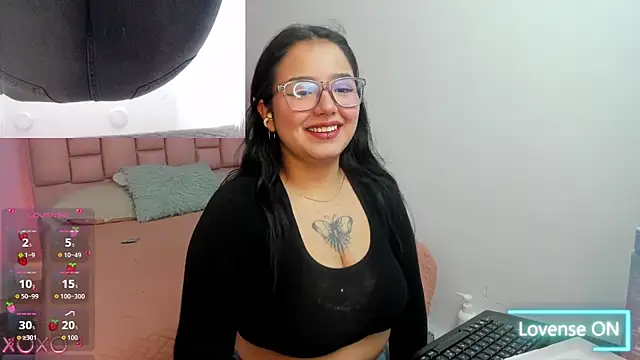 Snapshot of SofiDoll_cg chatting on 8, 10, 2025 SofiDoll cg online show from 8, 10, 2025