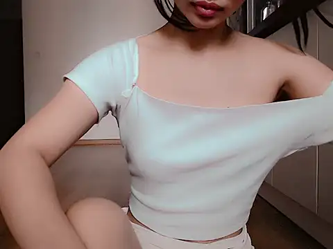 Snapshot of Tea_Mei chatting on 12, 10, 2025 Tea Mei online show from 12, 10, 2025