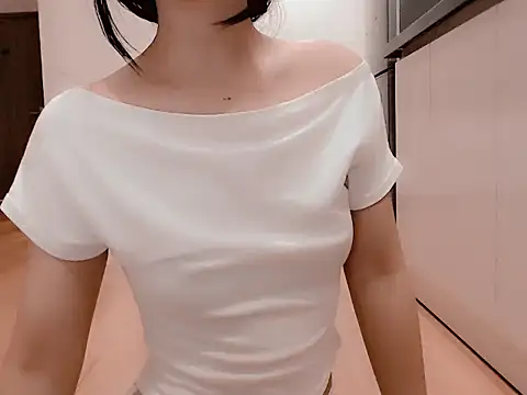 Snapshot of Tea_Mei chatting on 1, 11, 2025 Tea Mei online show from 1, 11, 2025