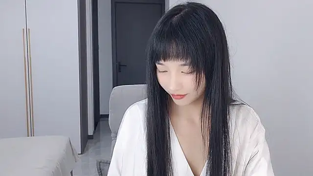 Lisa-3333 online show from 13, 10, 2025