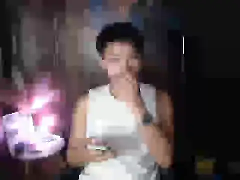 Snapshot of Helleron chatting on 16, 11, 2025 Helleron online show from 16, 11, 2025