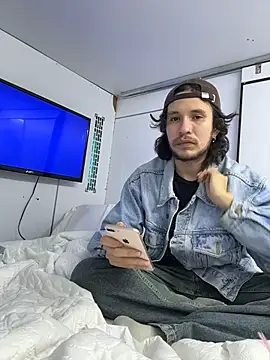 Luxx 14 online show from 31, 10, 2025