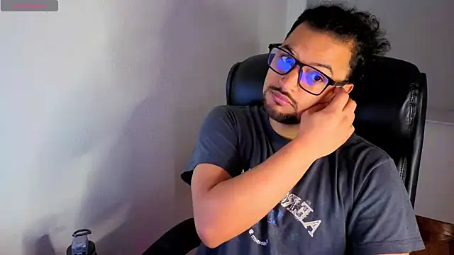 Snapshot of Ernesto-Rodriguez82 chatting on 16, 3, 2026 Ernesto-Rodriguez82 online show from 16, 3, 2026