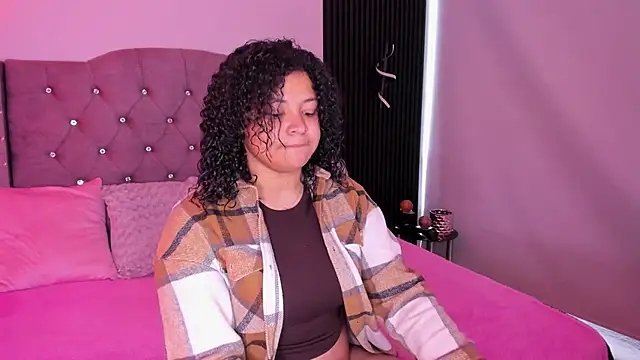 Snapshot of Dakota_Mars chatting on 18, 10, 2025 Dakota Mars online show from 18, 10, 2025