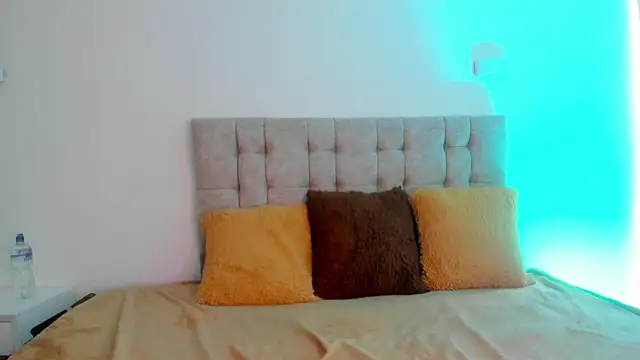 Snapshot of Dakota_Mars chatting on 6, 11, 2025 Dakota Mars online show from 6, 11, 2025