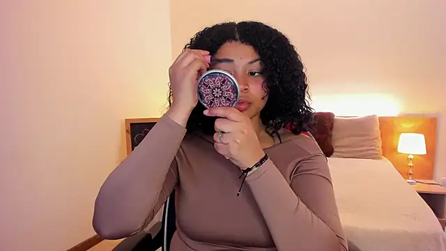 Snapshot of Dakota_Mars chatting on 20, 11, 2025 Dakota Mars online show from 20, 11, 2025