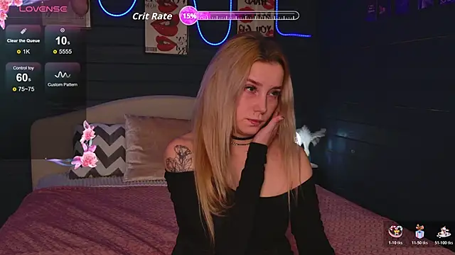 Snapshot of Crystal_Jull chatting on 9, 11, 2025 Crystal Jull online show from 9, 11, 2025