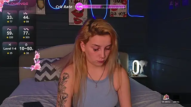 Snapshot of Crystal_Jull chatting on 10, 11, 2025 Crystal Jull online show from 10, 11, 2025