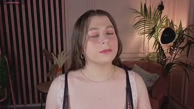 Queen Michelle  online show from 16, 11, 2025