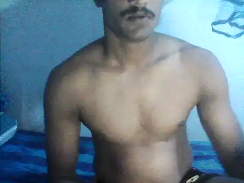 Snapshot of Bullboy8in chatting on 13, 11, 2025 Bullboy8in online show from 13, 11, 2025