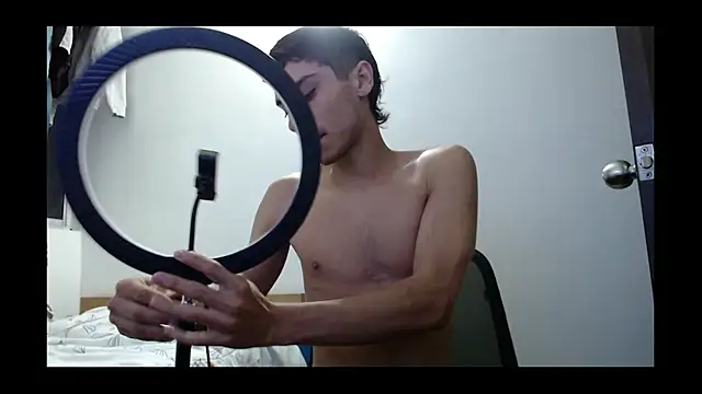 Snapshot of axel_davis_ chatting on 3, 10, 2025 axel davis online show from 3, 10, 2025