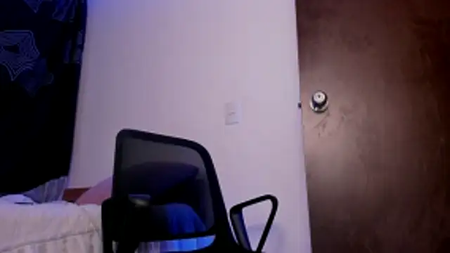 Snapshot of axel_davis_ chatting on 31, 10, 2025 axel davis online show from 31, 10, 2025