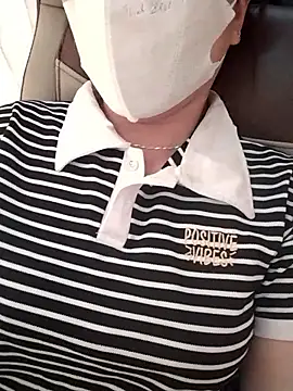 Snapshot of Jessical--Li chatting on 13, 10, 2025 Jessical--Li online show from 13, 10, 2025