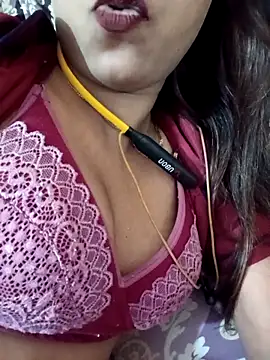 payalsharma95 online show from 1, 10, 2025