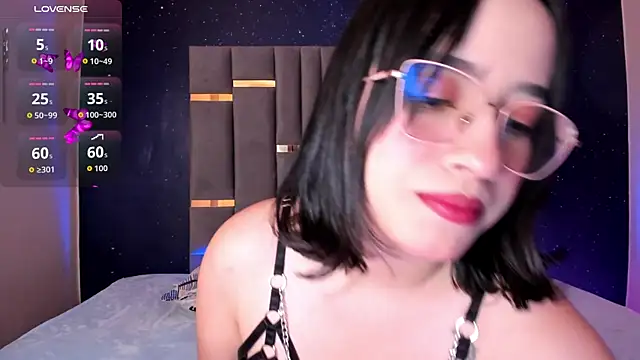 SweetAnya01 online show from 12, 11, 2025