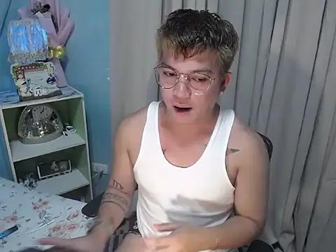 Snapshot of Fuckboii_intown chatting on 29, 9, 2025 Fuckboii intown online show from 29, 9, 2025