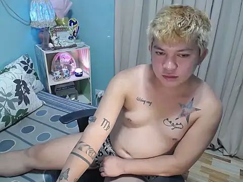 Snapshot of Fuckboii_intown chatting on 14, 10, 2025 Fuckboii intown online show from 14, 10, 2025