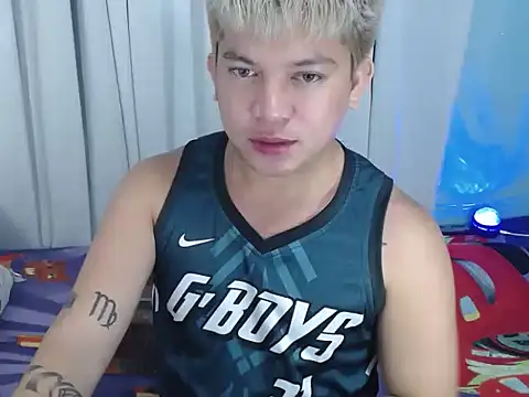 Snapshot of Fuckboii_intown chatting on 18, 11, 2025 Fuckboii intown online show from 18, 11, 2025