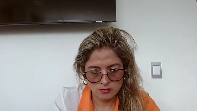 linda-mature43 online show from 15, 10, 2025