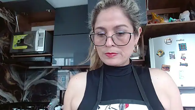 linda-mature43 online show from 17, 10, 2025