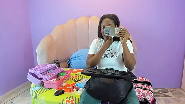 camilasandoval1 online show from 24, 9, 2025
