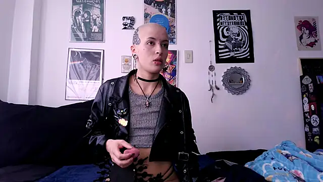 Snapshot of plutonbluemooon333 chatting on 16, 10, 2025 plutonbluemooon333 online show from 16, 10, 2025