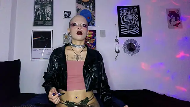 Snapshot of plutonbluemooon333 chatting on 10, 11, 2025 plutonbluemooon333 online show from 10, 11, 2025