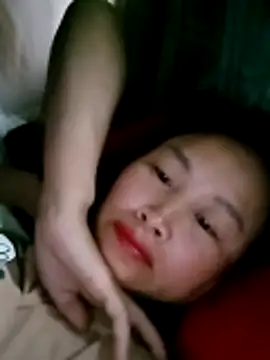 Snapshot of maple694 chatting on 14, 10, 2025 maple694 online show from 14, 10, 2025