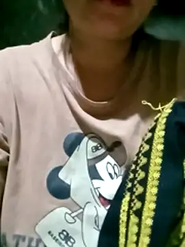 Snapshot of maple694 chatting on 14, 10, 2025 maple694 online show from 14, 10, 2025