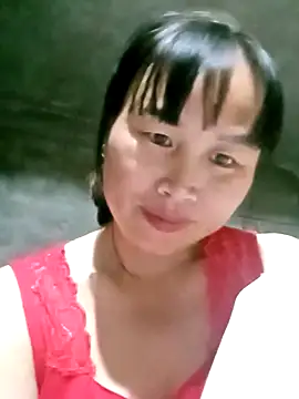 Snapshot of maple694 chatting on 19, 10, 2025 maple694 online show from 19, 10, 2025