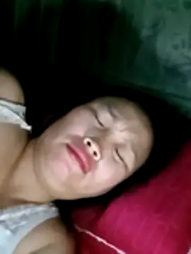 Snapshot of maple694 chatting on 22, 10, 2025 maple694 online show from 22, 10, 2025