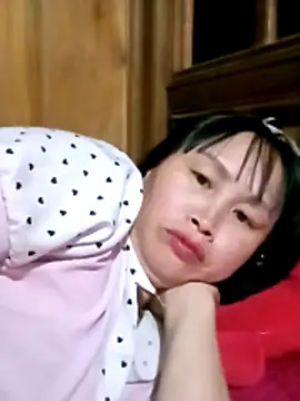 Snapshot of maple694 chatting on 16, 11, 2025 maple694 online show from 16, 11, 2025