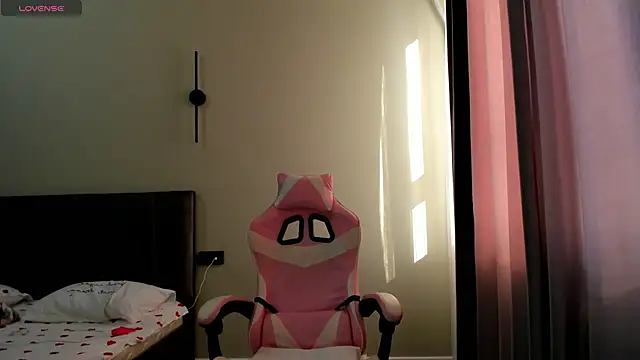 Snapshot of obokozu_mai chatting on 14, 10, 2025 obokozu mai online show from 14, 10, 2025