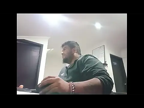 Snapshot of Rolo-Sumiso chatting on 20, 11, 2025 Rolo-Sumiso online show from 20, 11, 2025