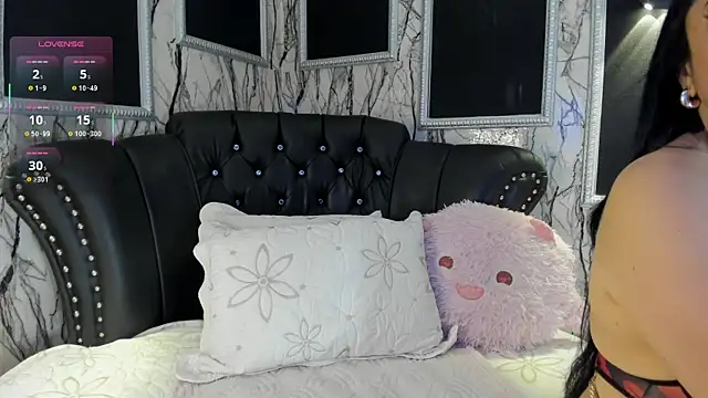 adelinemoretti online show from 5, 1, 2026