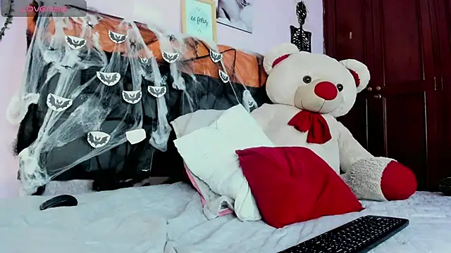 ashley moss online show from 1, 11, 2025