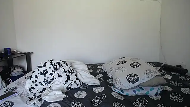 Snapshot of Candy_Grey28 chatting on 11, 11, 2025 Candy Grey28 online show from 11, 11, 2025