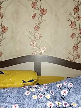 Shiny HOT01 online show from 8, 11, 2025