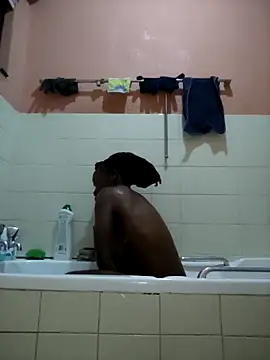 Snapshot of Kateera1 chatting on 24, 10, 2025 Kateera1 online show from 24, 10, 2025