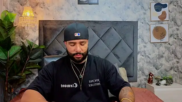 Apolo rousse1 online show from 18, 11, 2025