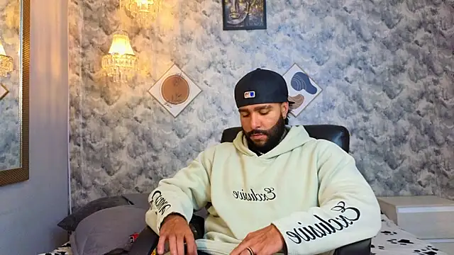 Apolo rousse1 online show from 13, 1, 2026