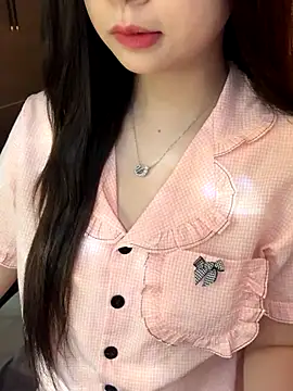 Snapshot of Nana_kute20 chatting on 9, 10, 2025 Nana kute20 online show from 9, 10, 2025