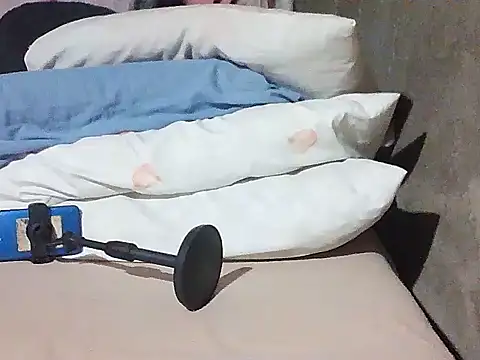 Snapshot of Mayumie05 chatting on 11, 10, 2025 Mayumie05 online show from 11, 10, 2025