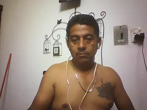 Snapshot of dantesex35 chatting on 17, 1, 2026 dantesex35 online show from 17, 1, 2026