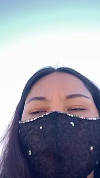 Snapshot of zhizhinaigai chatting on 25, 11, 2025 zhizhinaigai online show from 25, 11, 2025