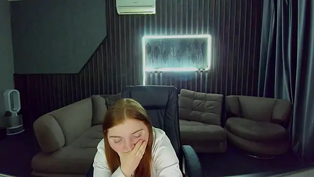 Snapshot of KattyRose8 chatting on 14, 10, 2025 KattyRose8 online show from 14, 10, 2025