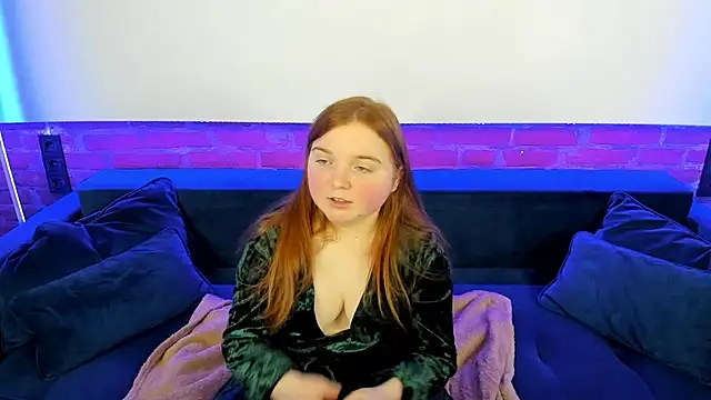 Snapshot of KattyRose8 chatting on 18, 10, 2025 KattyRose8 online show from 18, 10, 2025