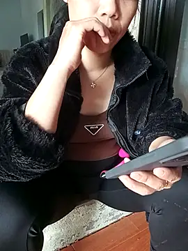 Sweet-Berry89 online show from 30, 10, 2025